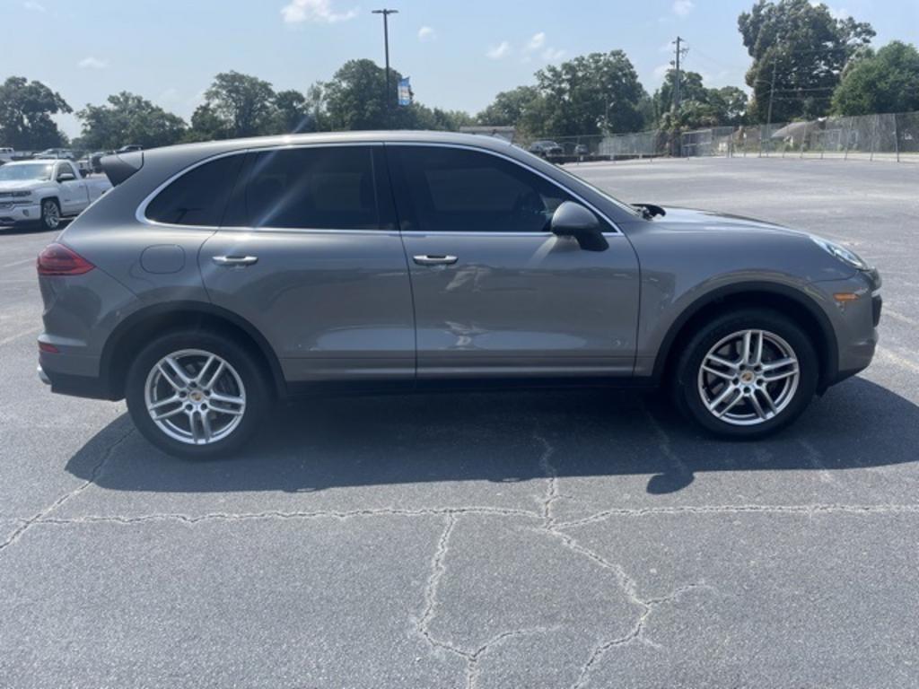 2017 Porsche Cayenne - $36,500