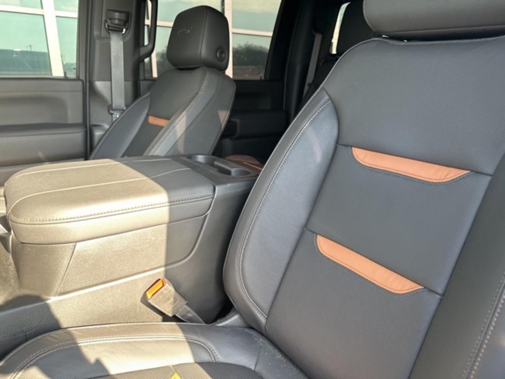 2023 GMC Sierra Hd - $77,000