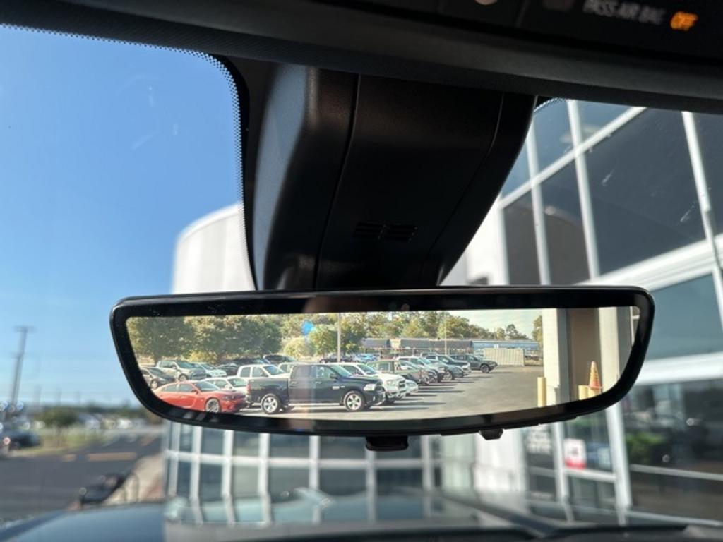 2023 GMC Sierra Hd - $77,000