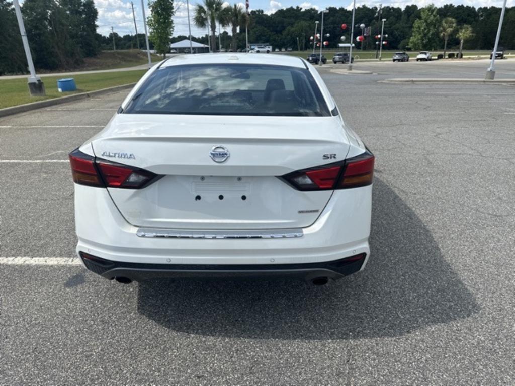 2021 Nissan Altima - $23,000