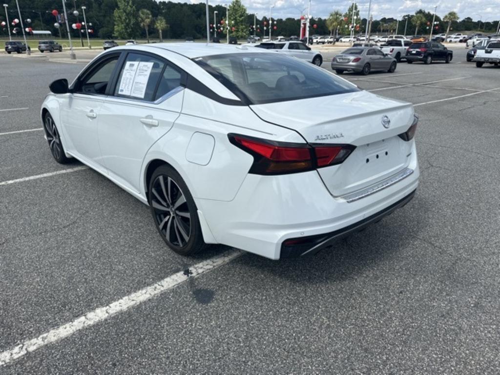2021 Nissan Altima - $23,000