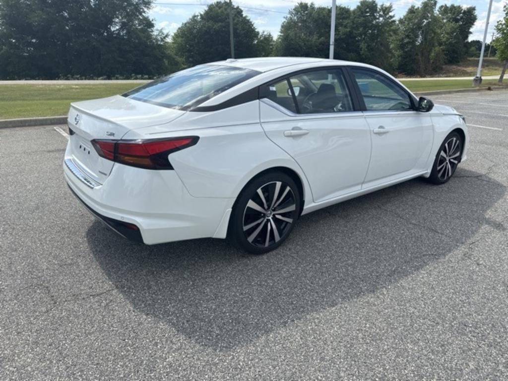 2021 Nissan Altima - $23,000