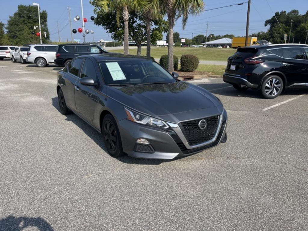 2020 Nissan Altima - $21,000