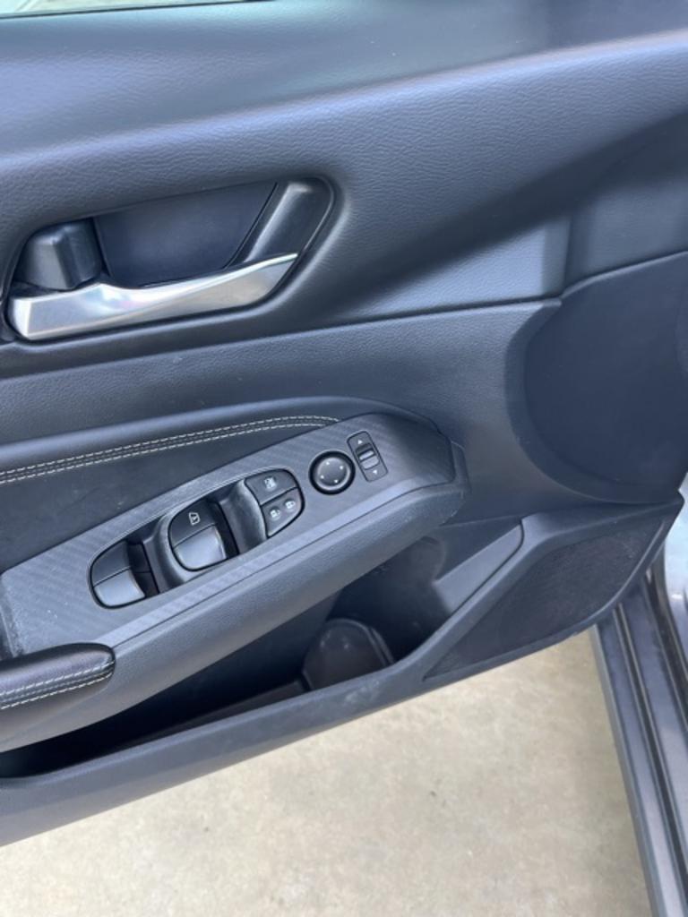 2020 Nissan Altima - $21,000