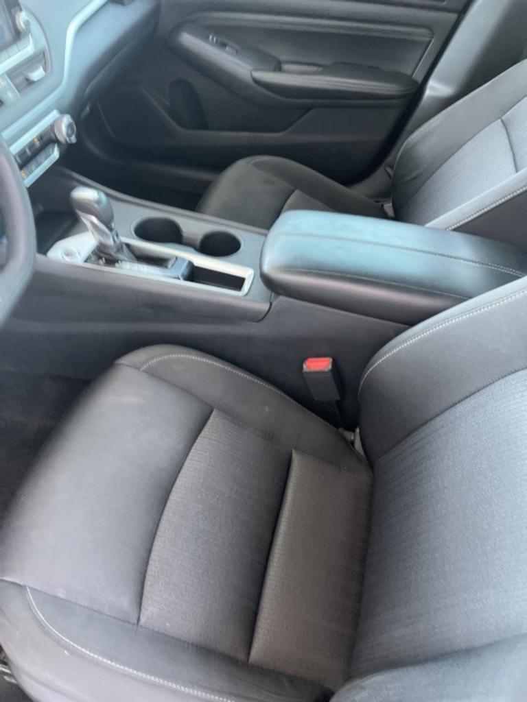 2020 Nissan Altima - $21,000