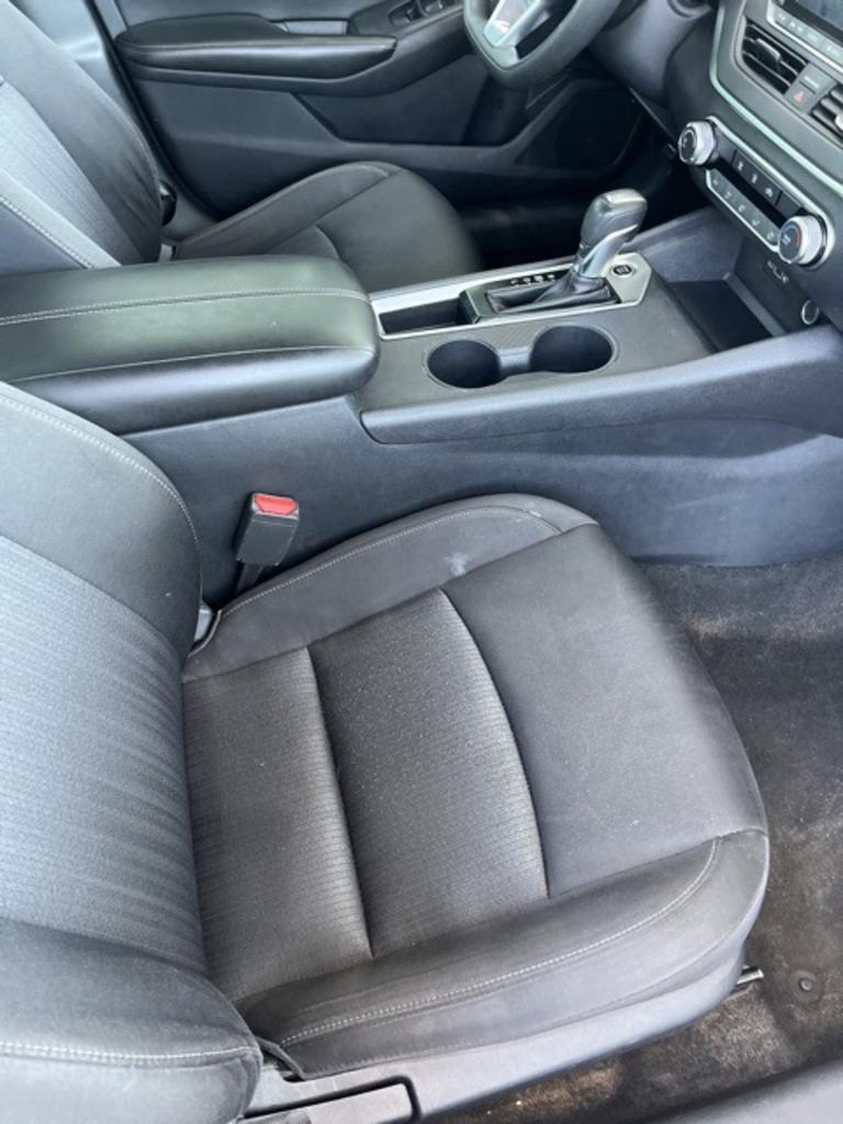 2020 Nissan Altima - $21,000
