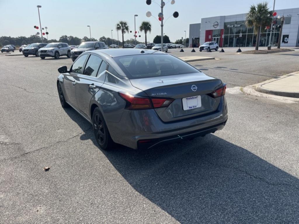 2020 Nissan Altima - $21,000
