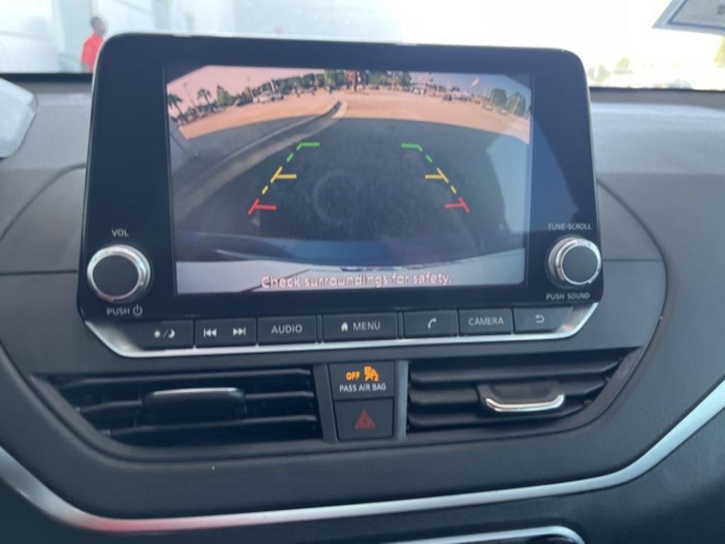 2020 Nissan Altima - $21,000