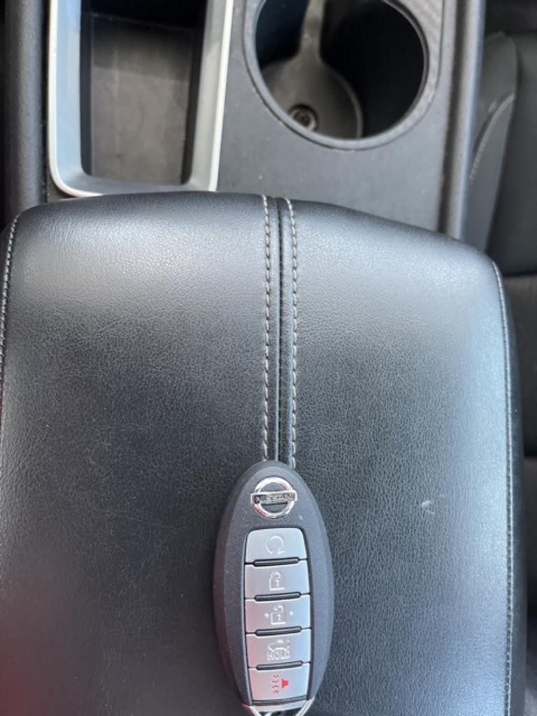 2020 Nissan Altima - $21,000
