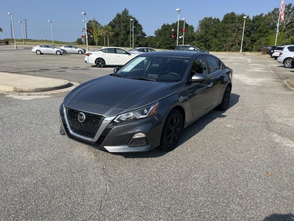 2020 Nissan Altima - $21,000