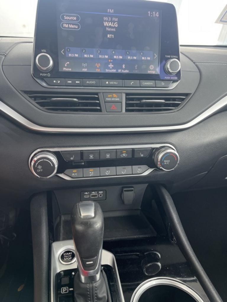 2022 Nissan Altima - $23,000