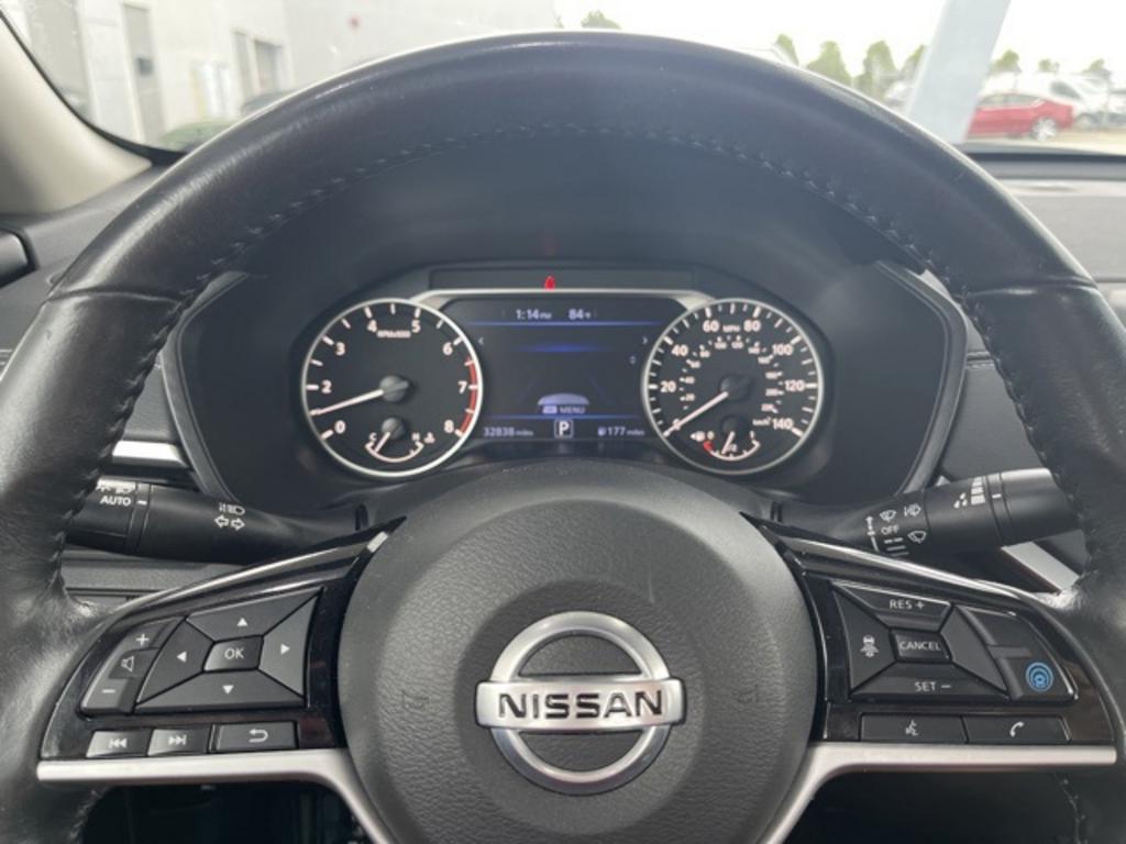 2022 Nissan Altima - $23,000
