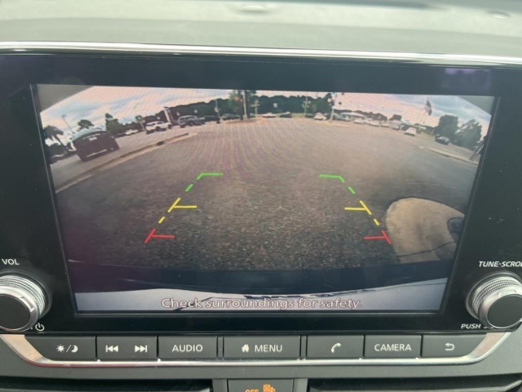 2022 Nissan Altima - $23,000