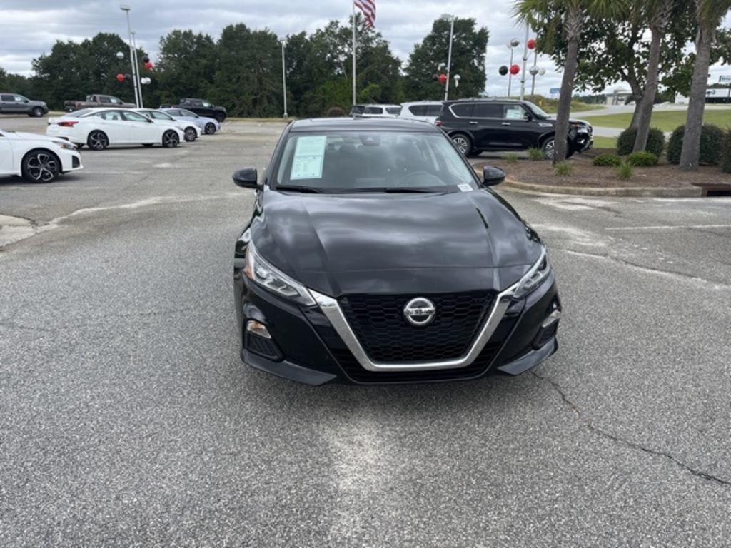 2022 Nissan Altima - $23,000