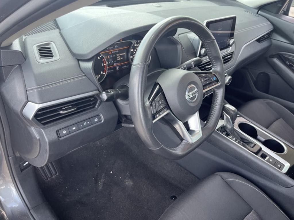 2022 Nissan Altima - $22,000