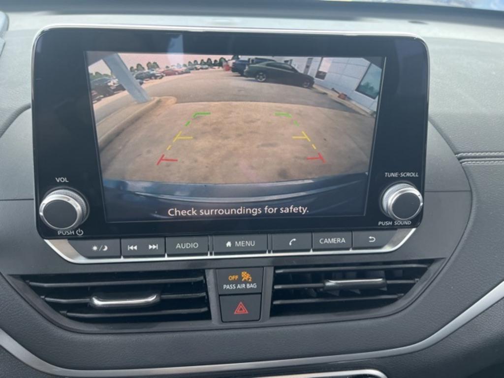 2022 Nissan Altima - $22,000