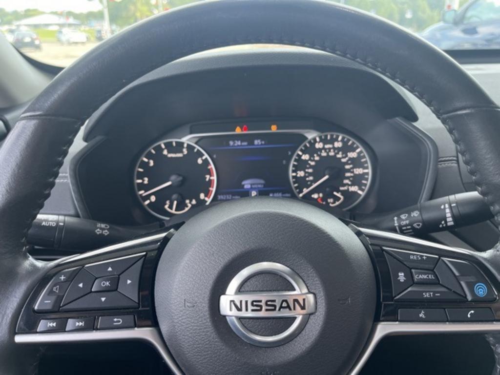 2022 Nissan Altima - $22,000