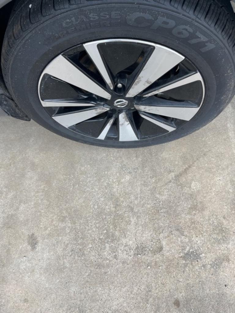2022 Nissan Altima - $22,000