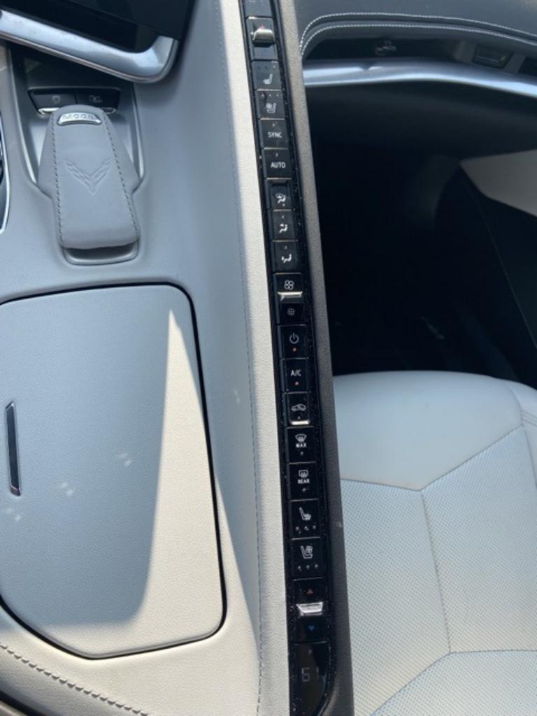 2022 Chevrolet Express Passenger LS photo 30