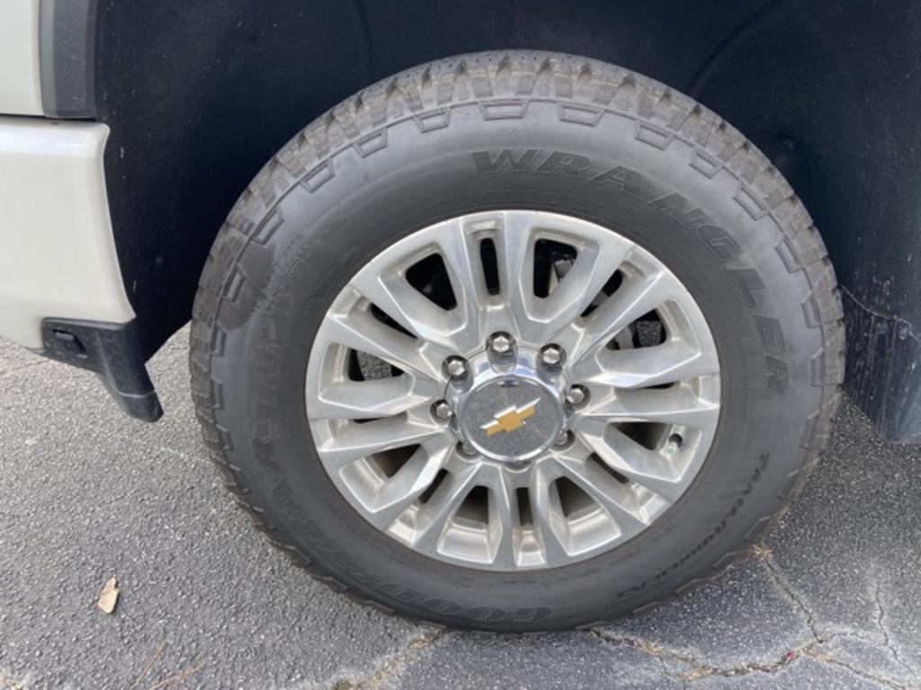2022 Chevrolet Silverado 2500HD - $72,000