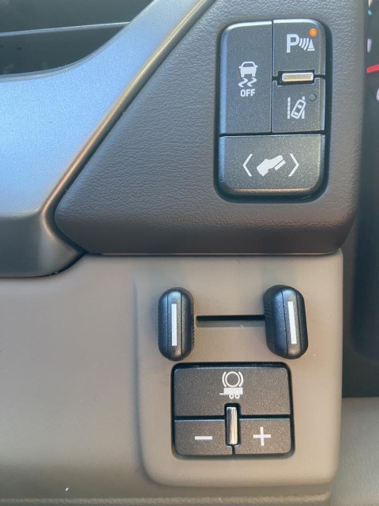 2015 Chevrolet Suburban - $23,000