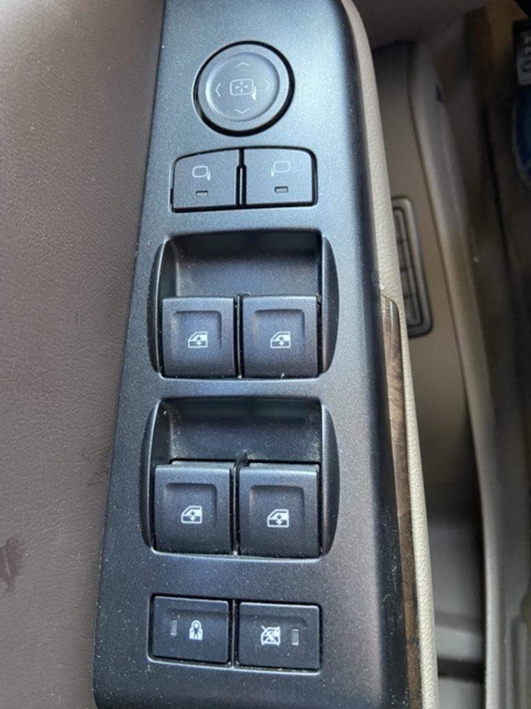 2015 Chevrolet Suburban - $23,000