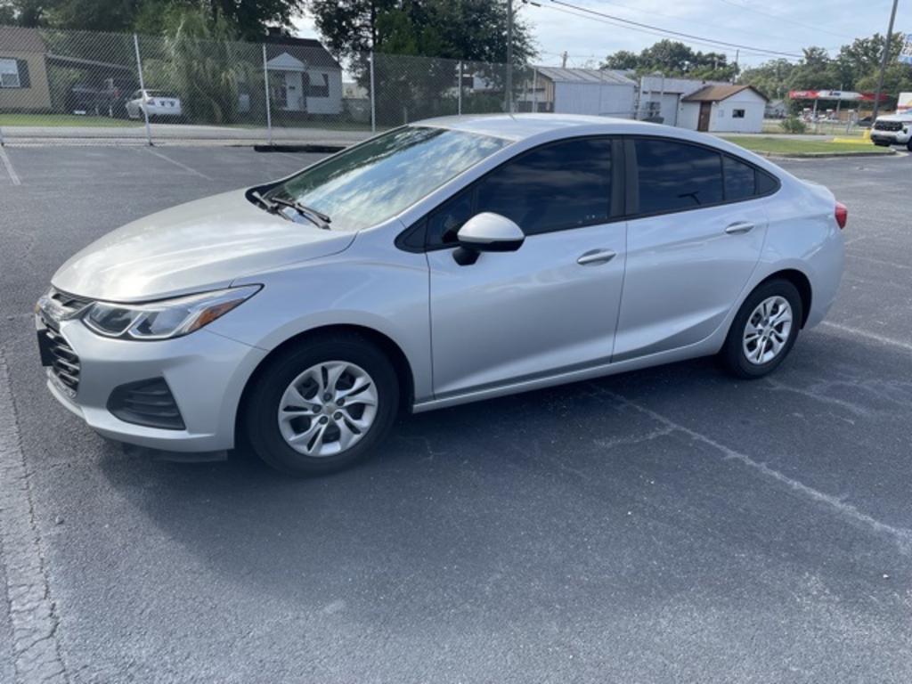 2019 Chevrolet Cruze - $14,500