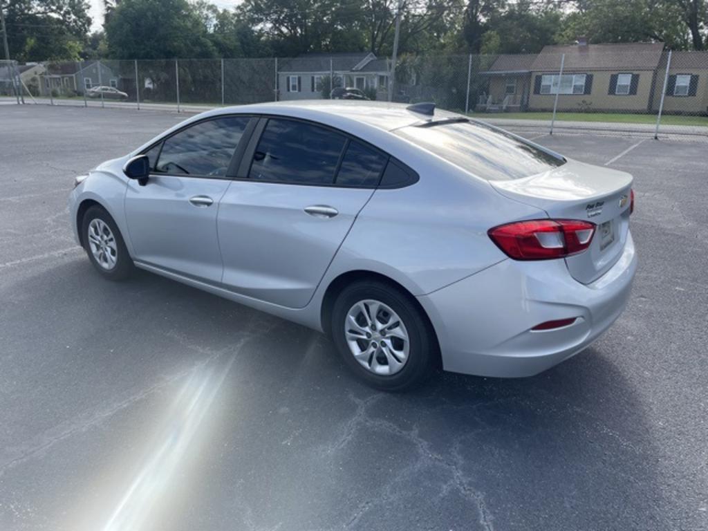 2019 Chevrolet Cruze - $14,500