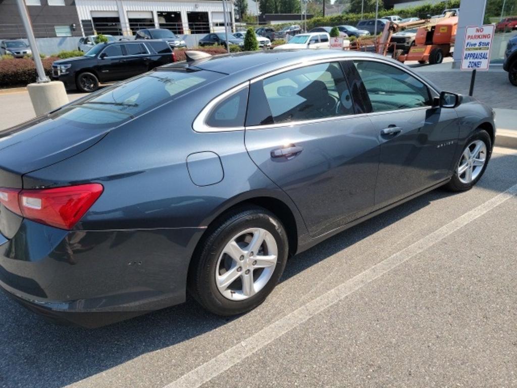 2020 Chevrolet Malibu - $21,000