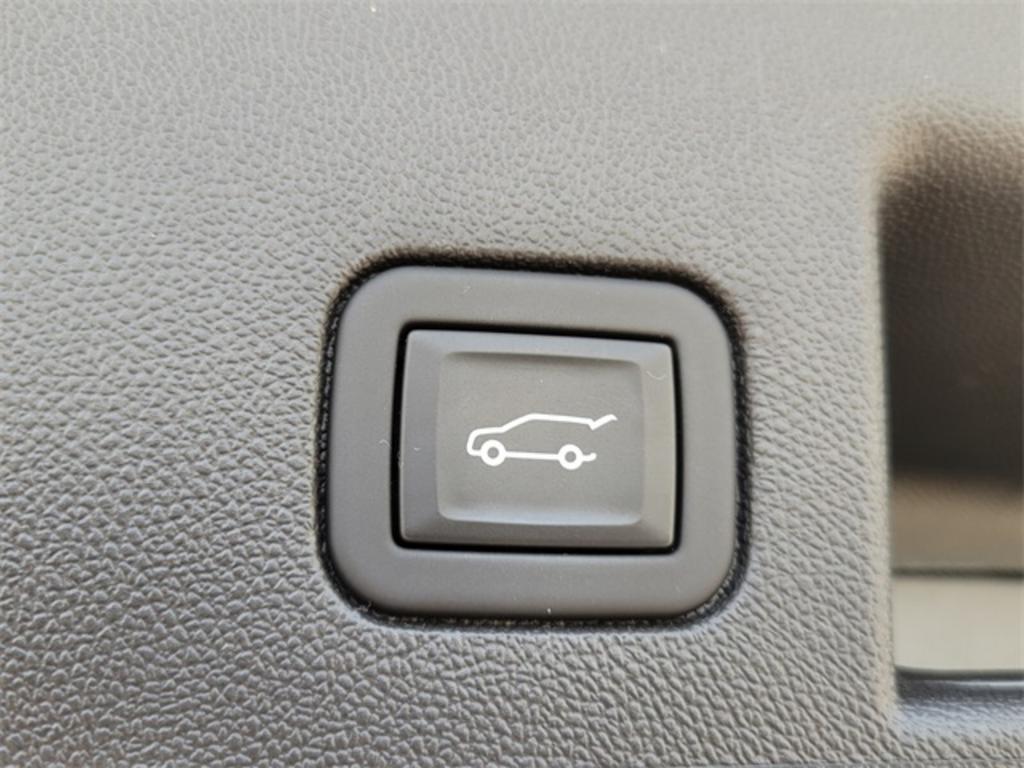 2023 Chevrolet Equinox - $30,988