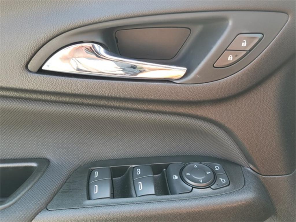 2023 Chevrolet Equinox - $30,988