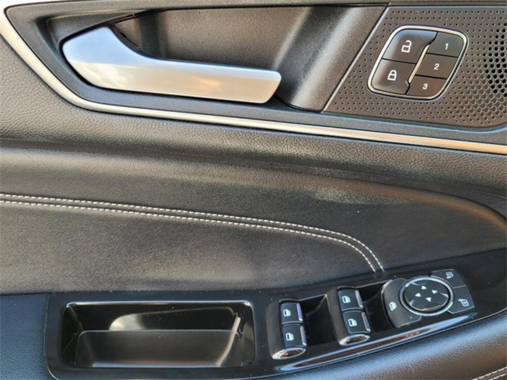 2019 Ford Edge - $23,988