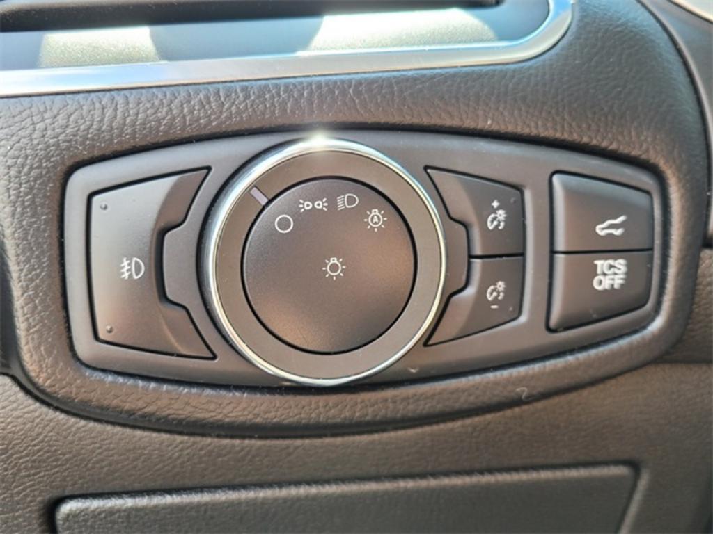2019 Ford Edge - $23,988