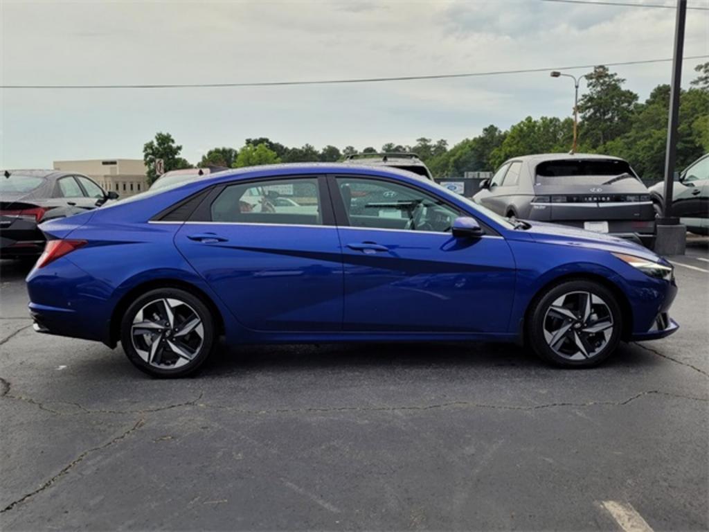 2023 Hyundai Elantra Limited photo