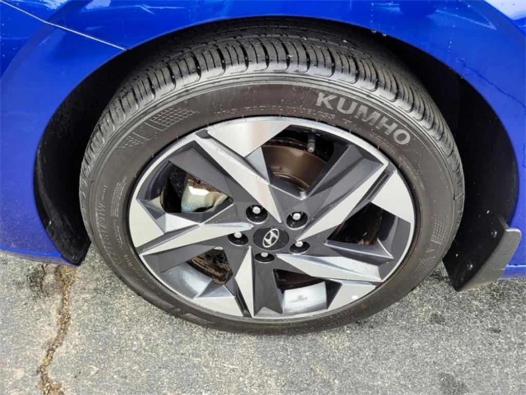 2023 Hyundai Elantra - $25,000