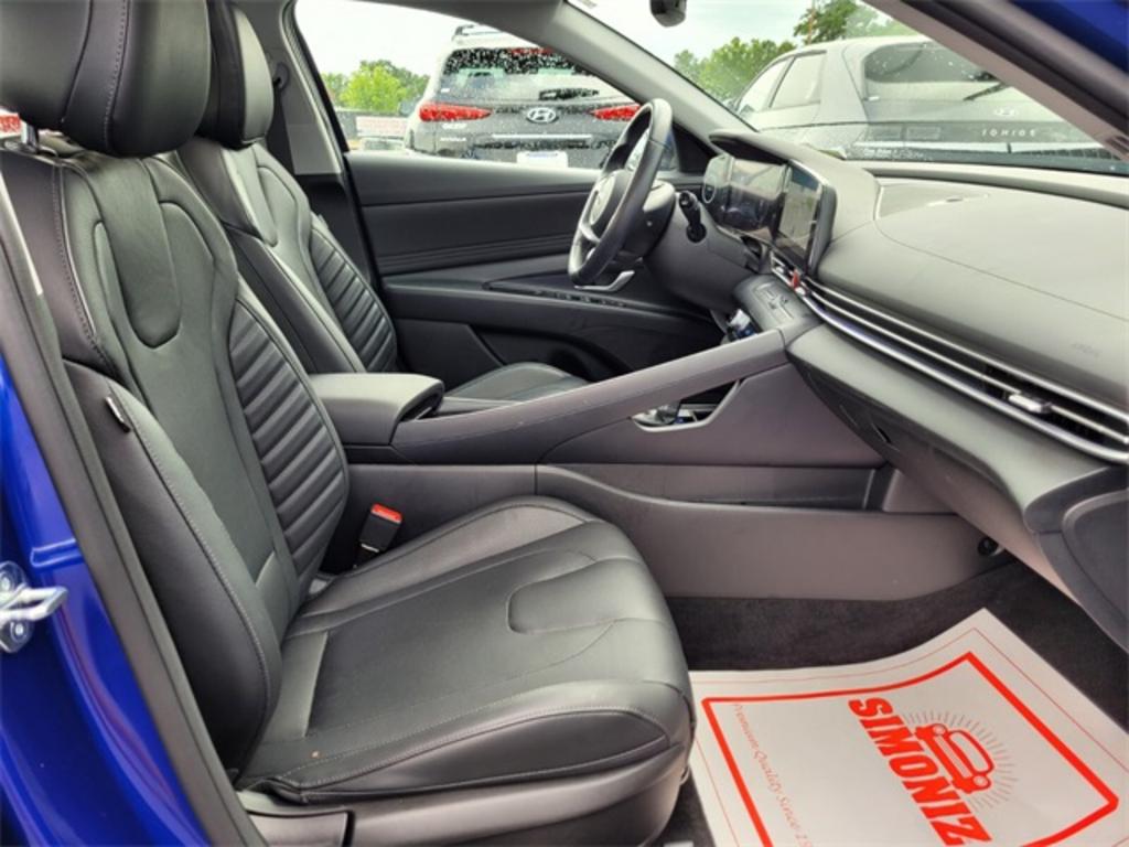 2023 Hyundai Elantra Limited photo