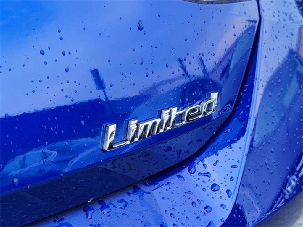 2023 Hyundai Elantra Limited photo
