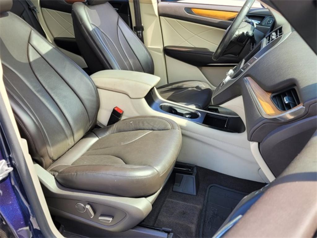 2015 Lincoln MKC - $17,000