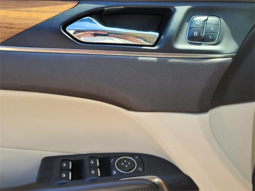 2015 Lincoln MKC - $17,000