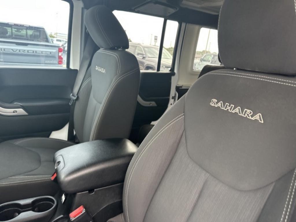 2017 Jeep Wrangler - $27,000