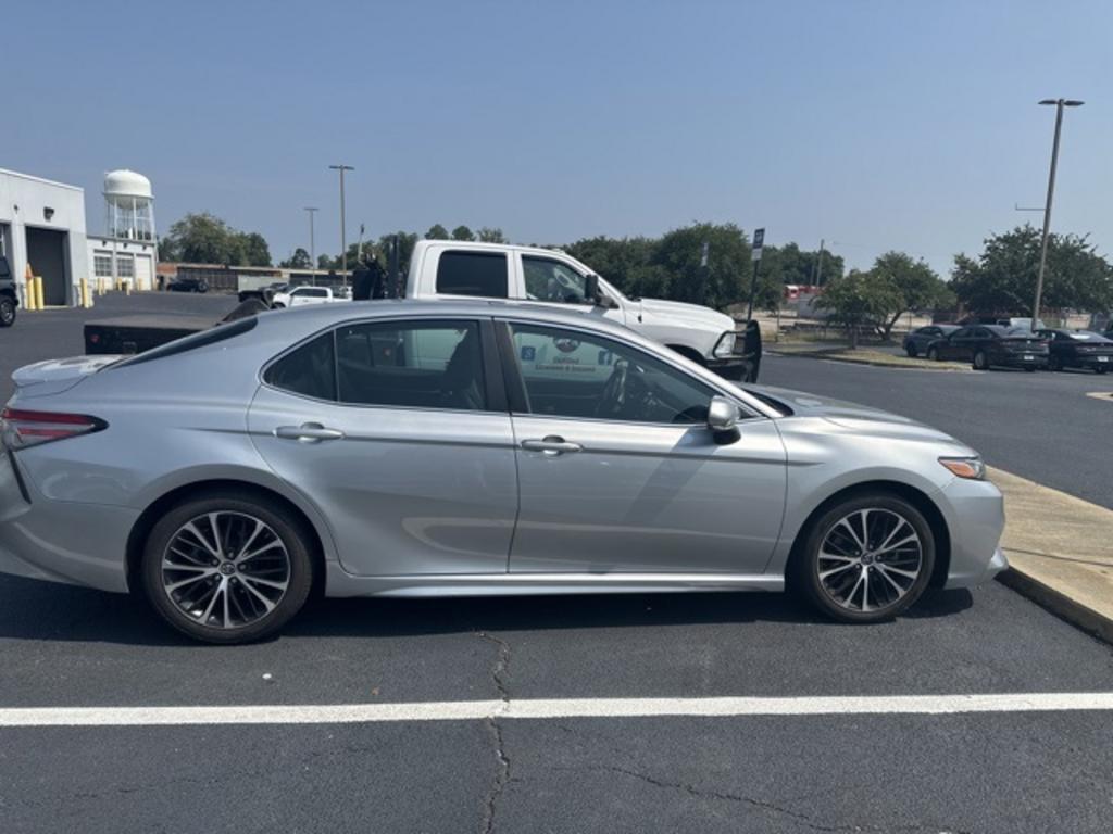 2018 Toyota Camry - $22,000
