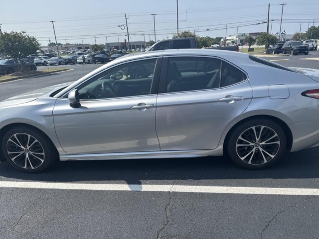 2018 Toyota Camry - $22,000