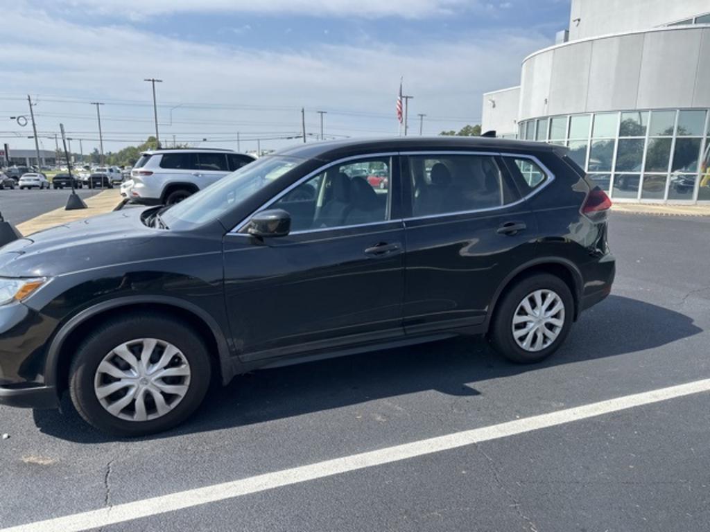 2020 Nissan Rogue - $17,000
