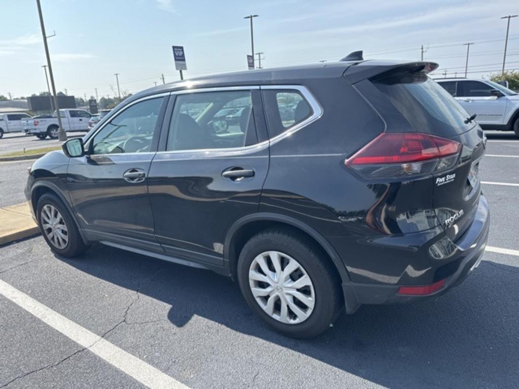 2020 Nissan Rogue - $17,000