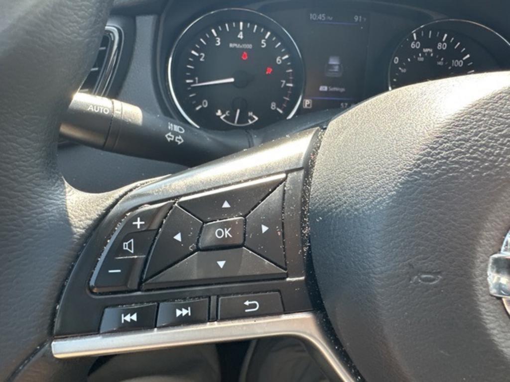 2020 Nissan Rogue - $17,000