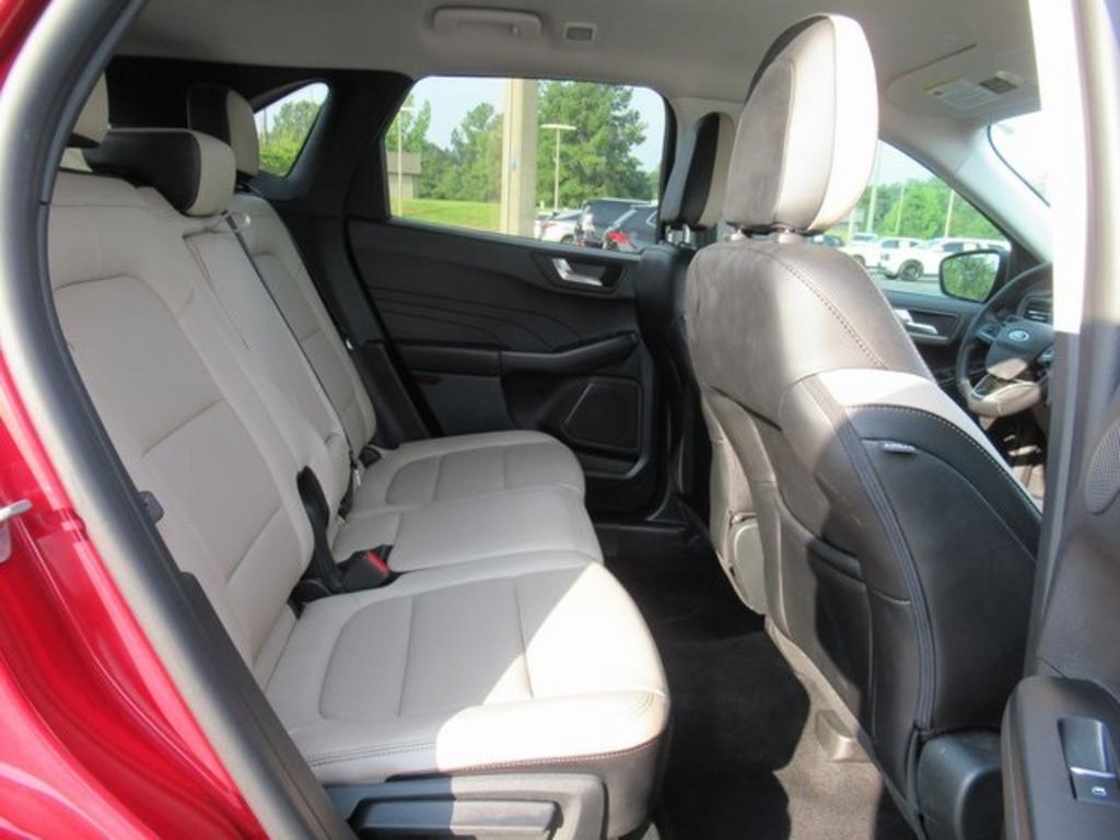 2022 Ford Escape - $24,500