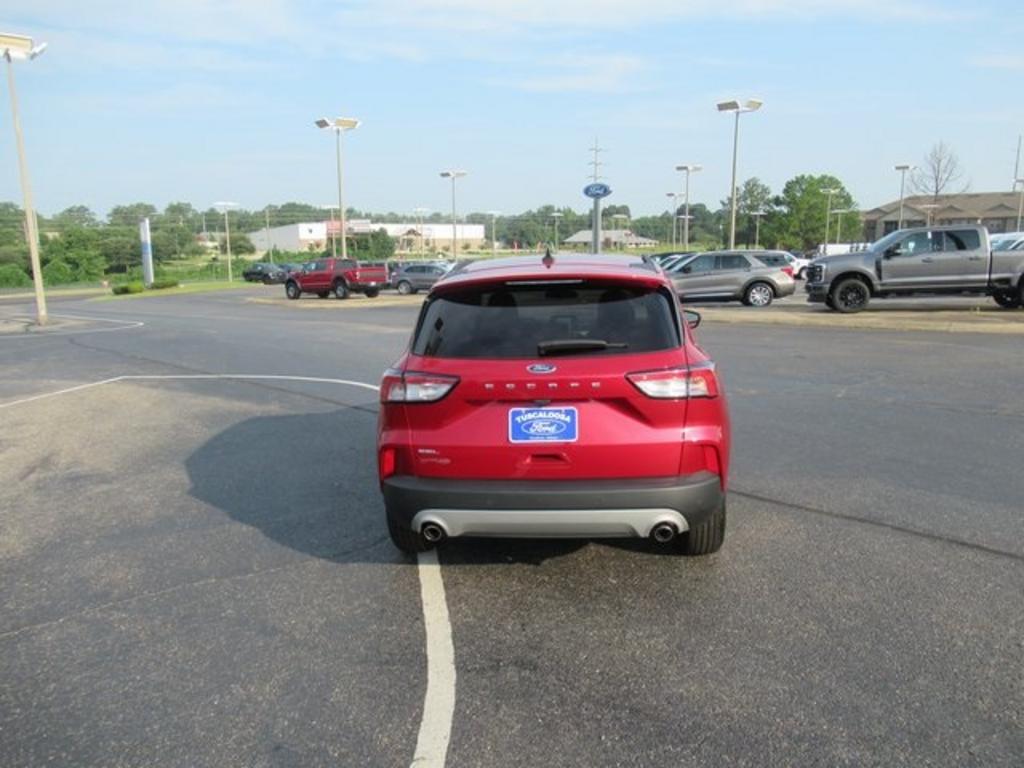 2022 Ford Escape - $24,500
