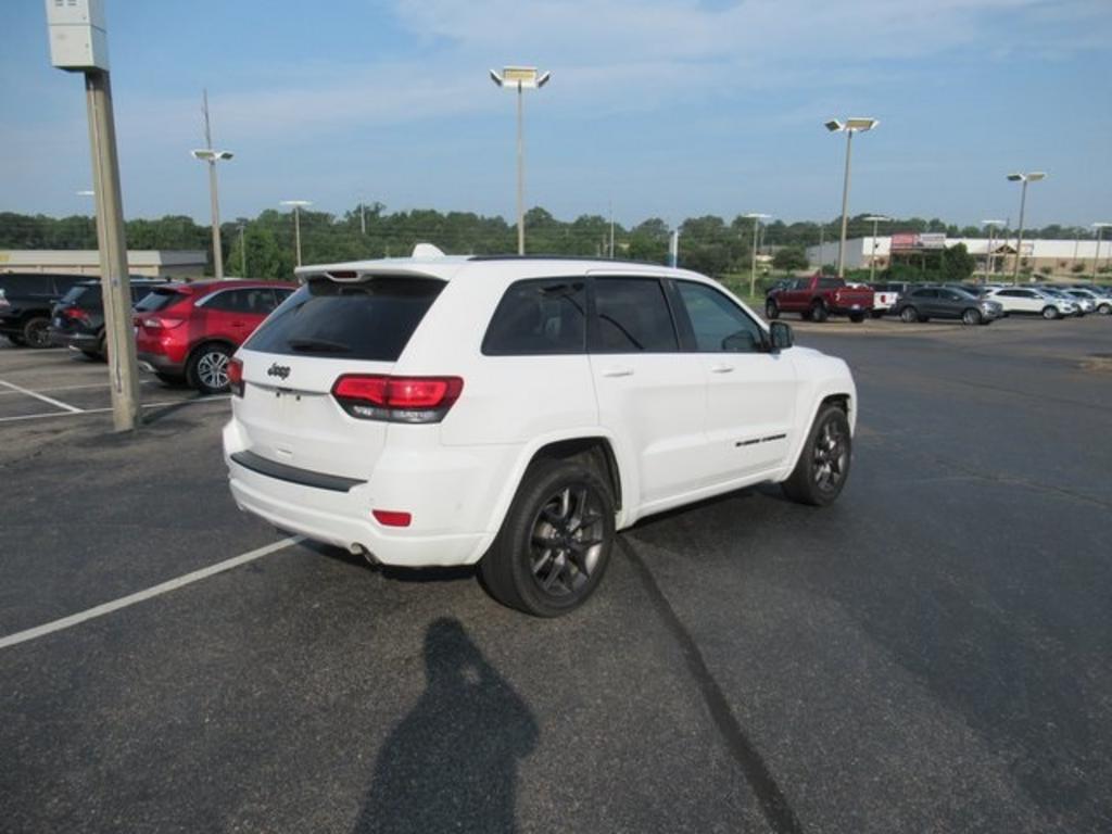 2021 Jeep Cherokee - $32,000