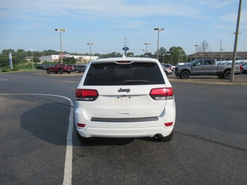 2021 Jeep Cherokee - $32,000