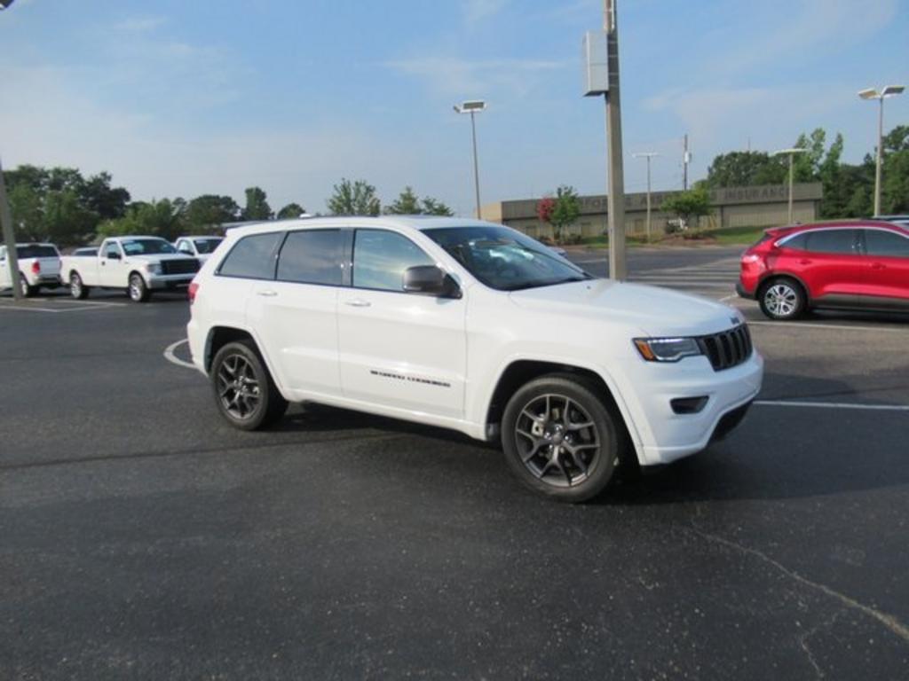 2021 Jeep Cherokee - $32,000